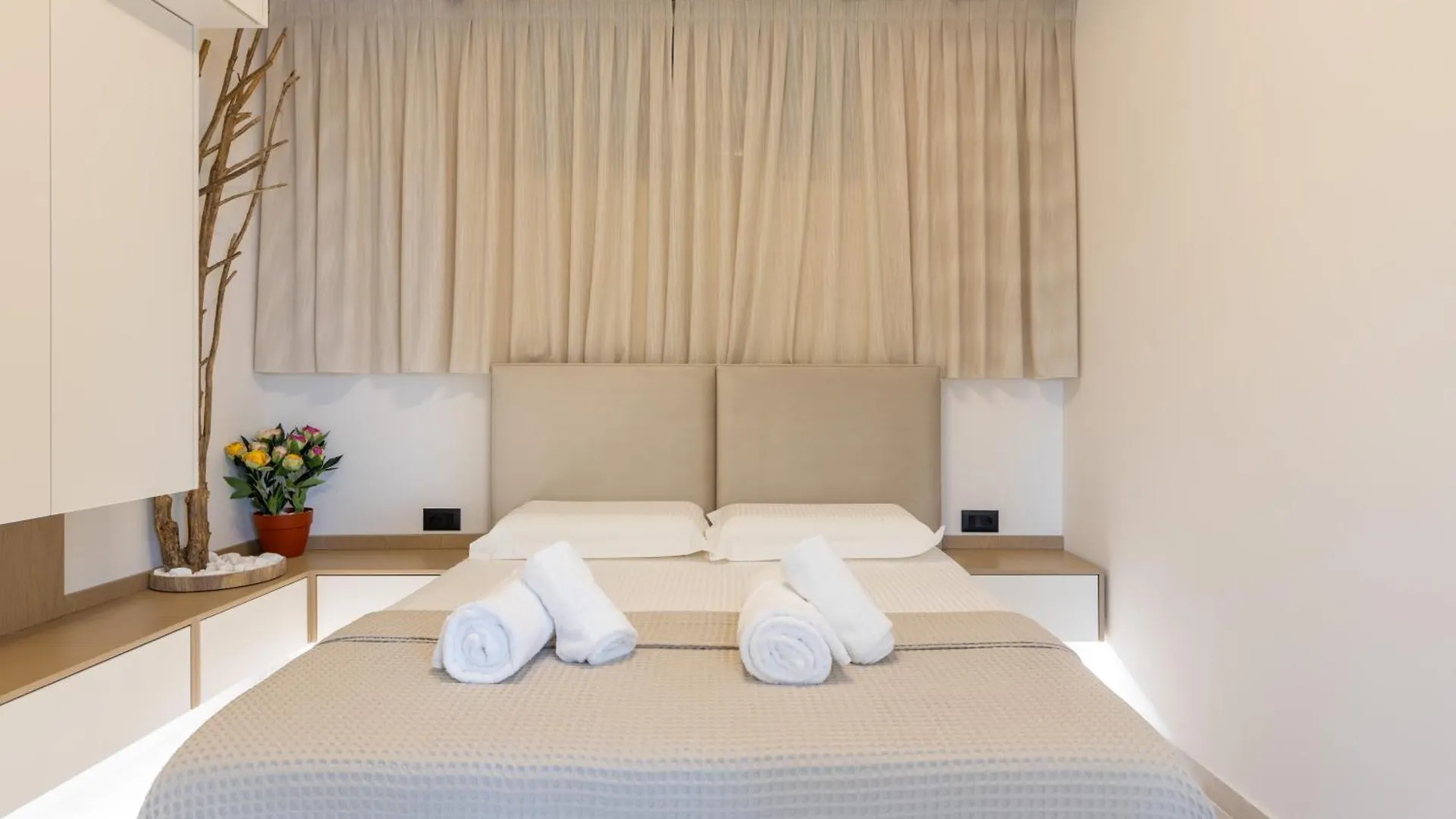 The View - Tiffany Luxury 2 Bedroom Free Parking, Central Sarande