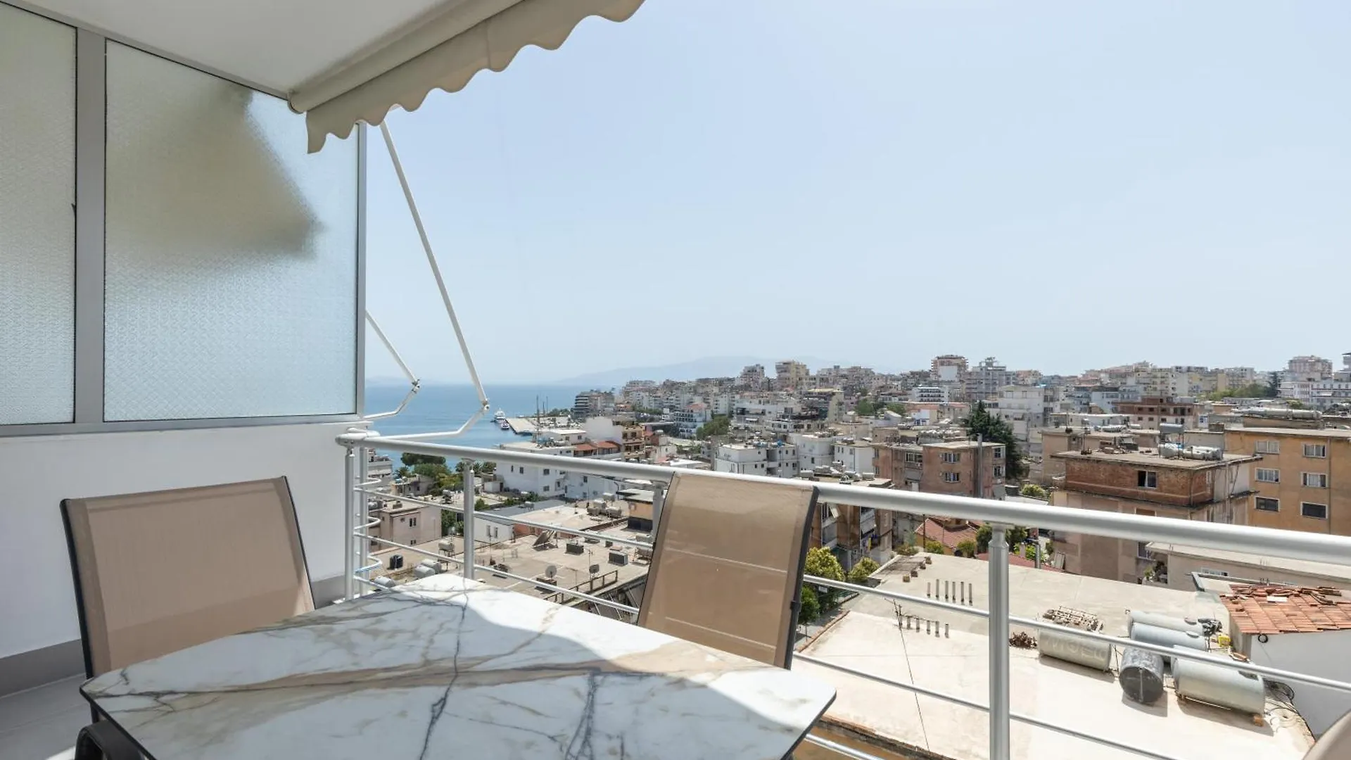 The View - Tiffany Luxury 2 Bedroom Free Parking, Central Sarande Albania